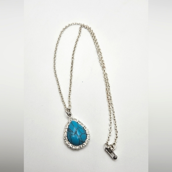 RICHELIEU Turquoise Silver Teardrop Pear Rhinestone Pendant Necklace - Picture 5 of 5